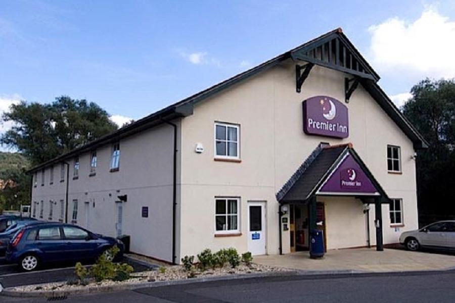 Premier Inn Aberdare exterior.