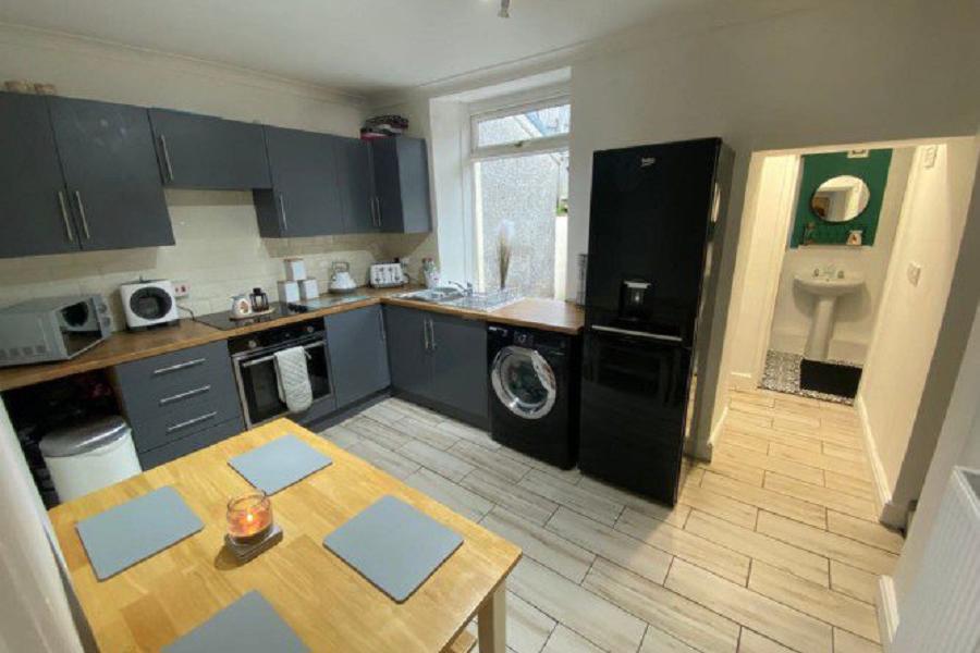 Kitchen at Rhigos Mountain